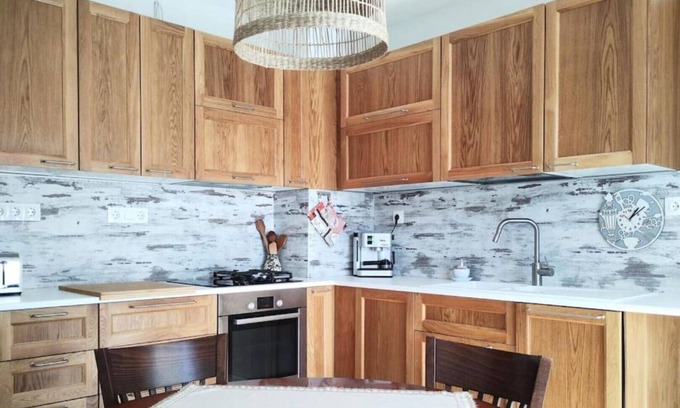 Iskar Apartment | Home LTT - Near Airport, Spacious, Sunny Apartment