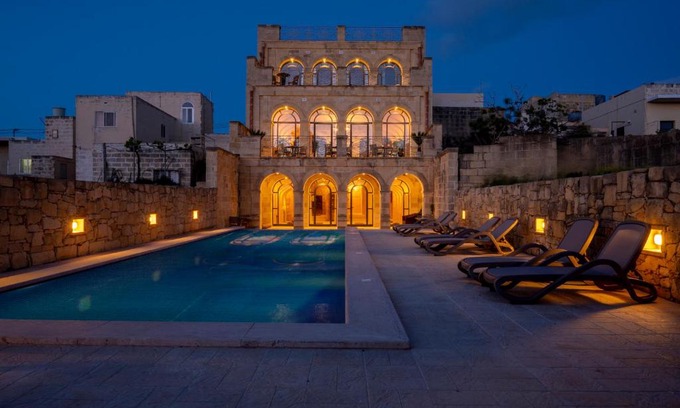 Gharb Bed & Breakfast | Home Mood B&B