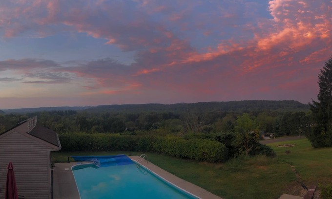 Bolivar House | Home on the hill
