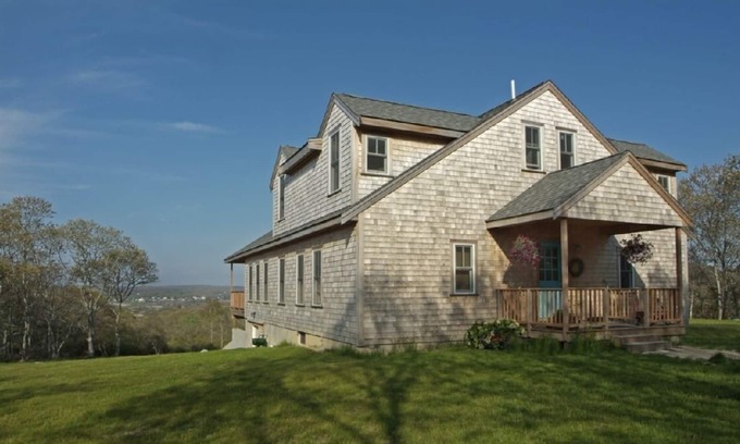 Aquinnah House | Home Overlooking Vineyard Sound.