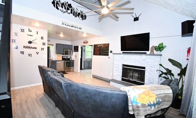 East Stroudsburg House | Home with FREE access to 2 Pools, Lake, Fitness, Tennis, Basketball, & MORE.