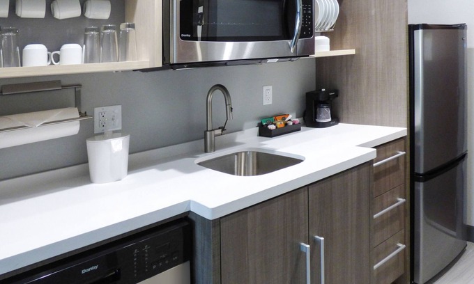 Southeast Pensacola Hotel | Home2 Suites by Hilton Pensacola Airport Medical Center