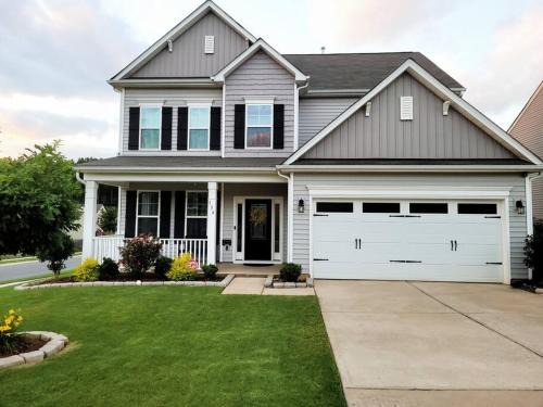 Mount Holly House | Home2Home