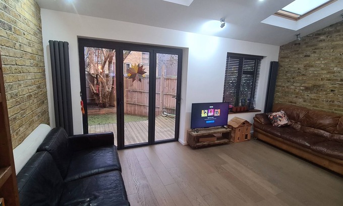 Angel House | Homely and Spacious 3BD Home in Islington