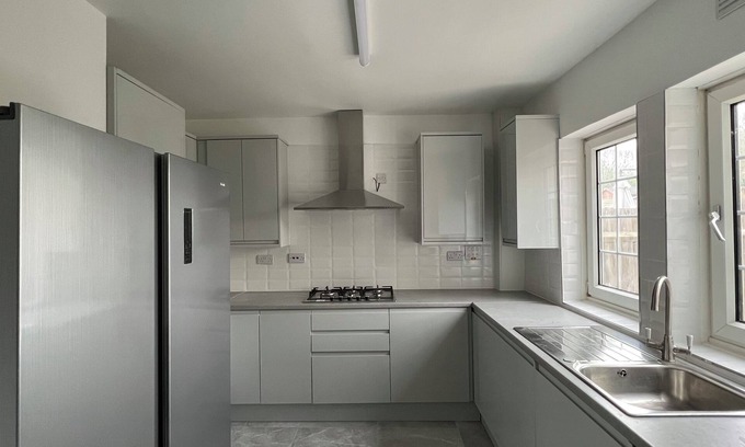 Kidbrooke with Hornfair House | Homely Family-Friendly 5 Bed Greenwich | Fast WiFi | Free Parking | Large Garden