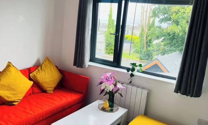 Claddagh Apartment | Homely new apartment with free parking & easy walk to the City Centre or beach