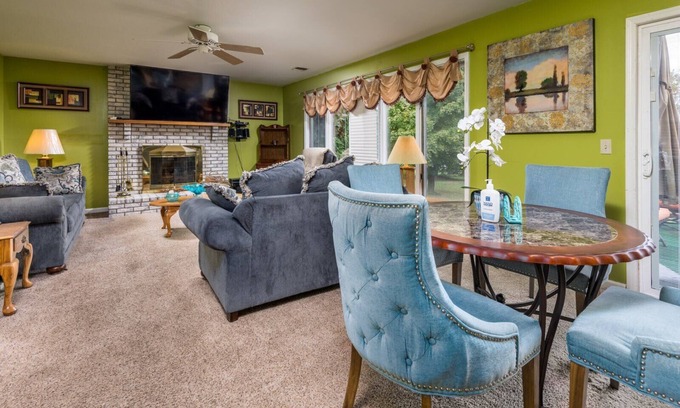 Kunkletown House | Homely Retreat - near ski resort, golf course, trails, kayaking, shopping & more
