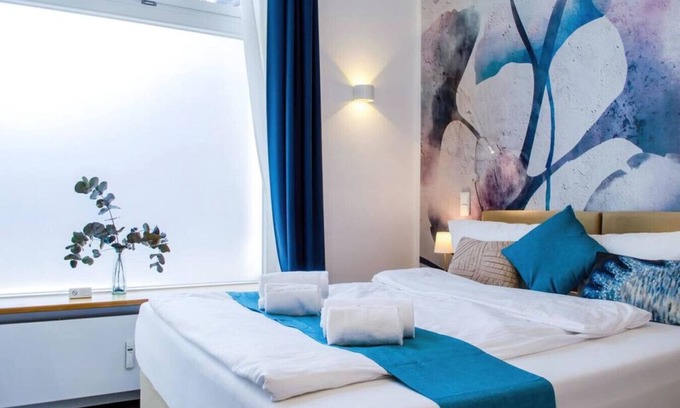 Obergiesing Apartment | Homely Stay Studio5 Bright, modern and central