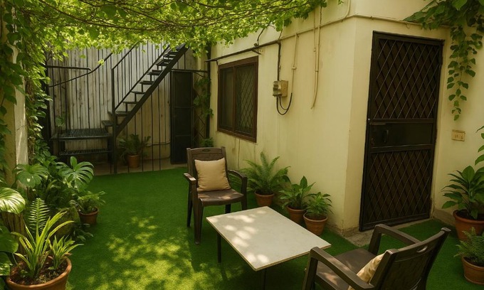 DLF Phase 1 House | Homely Stay with Meals DLF 1