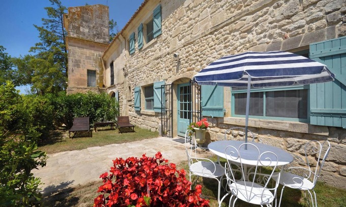Saintes-Maries-de-la-Mer House | Homerez - House near Saintes-Maries-de-la-Mer