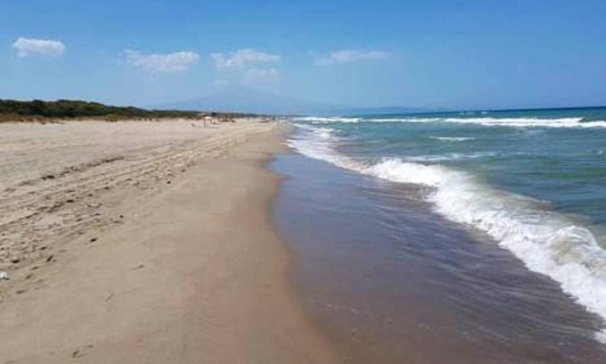 Agnone Bagni House | Homerez - 150 m away from the beach! House for 7 ppl. with terrace at Agnone