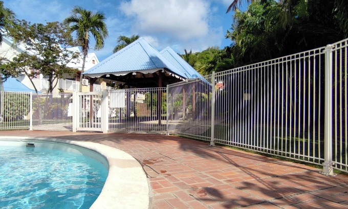 Sainte-Anne Apartment | Homerez - 34 m² Studio with Pool in Saint Anne