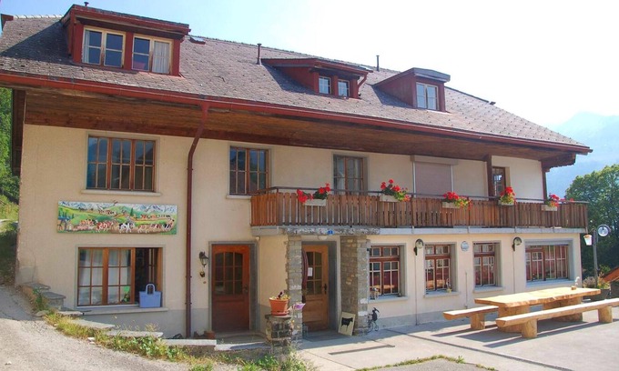 Haut-Intyamon House | Homerez - Amazing house for 19 ppl. with terrace at Haut-Intyamon