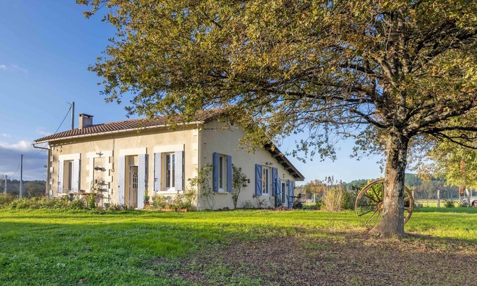 Saint-Aigulin House | Homerez - Amazing house for 4 ppl. with garden at Saint-Aigulin