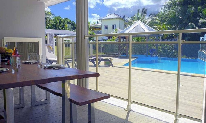 Lamentin Apartment | Homerez - Apartment with pool in Lamentin