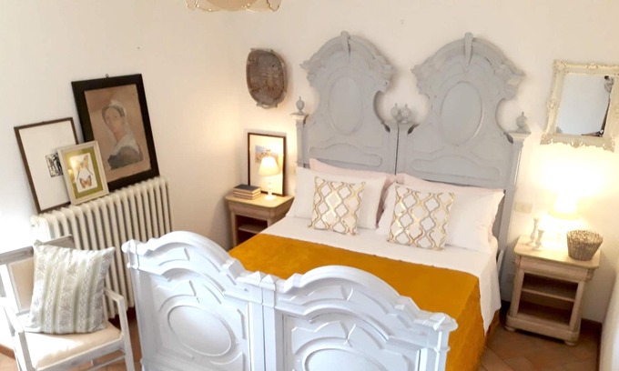 Lisciano Niccone Apartment | Homerez - Appartement for 7 ppl. with shared pool and garden at Lisciano Niccone