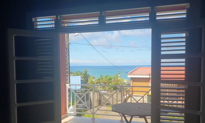 Le Lorrain Apartment | Homerez - Appartement 1 km away from the beach for 6 ppl. at Le Lorrain