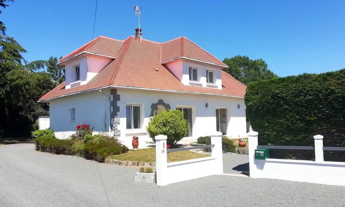 Donville-les-Bains House | Homerez - Big house 1 km away from the beach for 13 ppl. at Donville-les-Bains