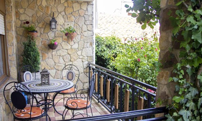 Abejar House | Homerez - Big house for 10 ppl. with garden and terrace at Abejar