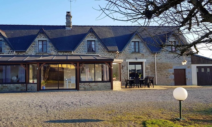 Bourguenolles House | Homerez - Big house for 12 ppl. with garden and terrace at Bourguenolles