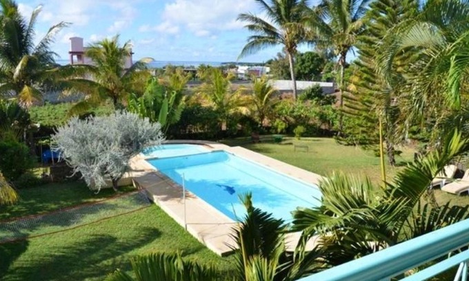 Trou d'Eau Douce Villa | Homerez - Big villa for 15 ppl. with swimming-pool at Trou D'Eau Douce, Flacq