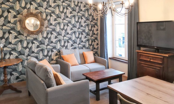 Saint-Vaast-la-Hougue Apartment | Homerez - Cosy apartment in Saint-Vaast-la-Hougue