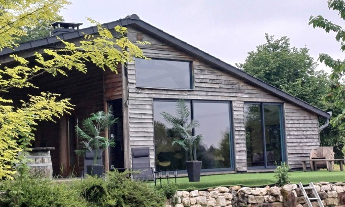 Saint-Loup-Terrier Ski Chalet | Homerez - Chalet in Saint-Loup-Terrier