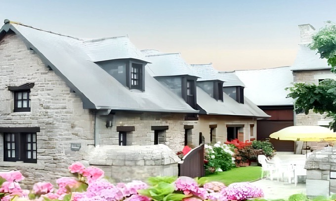 Plehedel House | Homerez - Characterful house in Pléhédel with garden