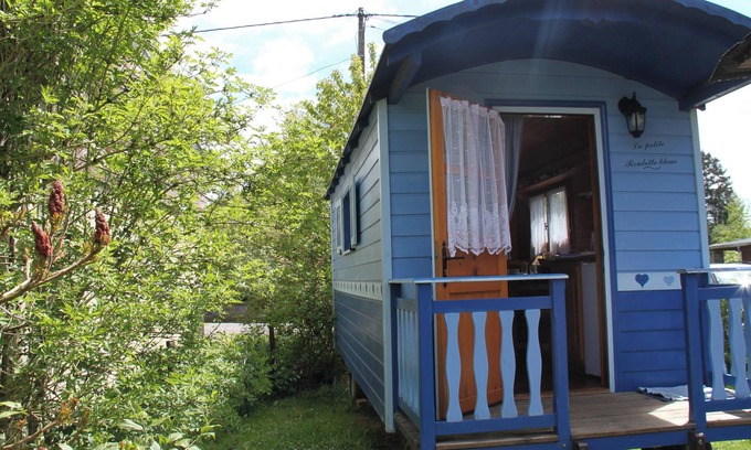 Hamois House | Homerez - Charming Caravan Near Hamois with Garden