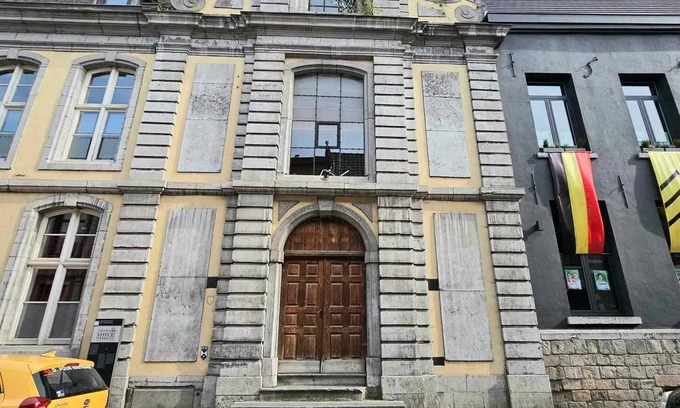 Mons Apartment | Homerez - Charming flat in the heart of Mons