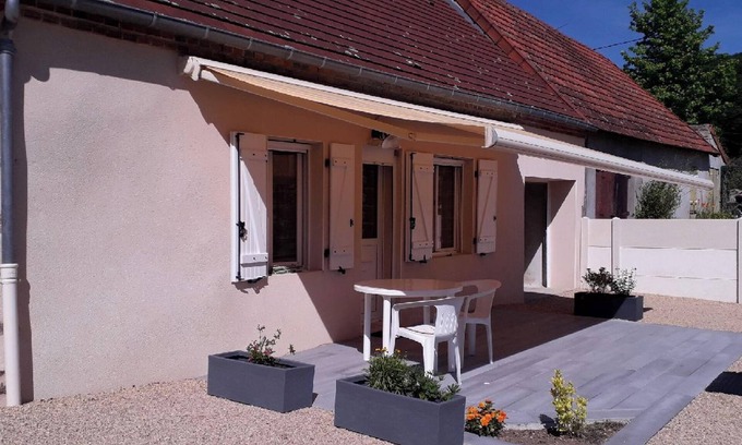 Saint-Victor House | Homerez - Charming House with Pool in Estivareilles