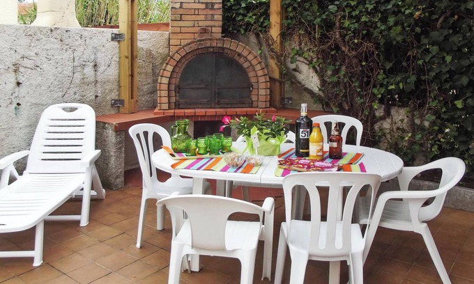 Frontignan House | Homerez - Charming house in Frontignan with enclosed garden + BBQ