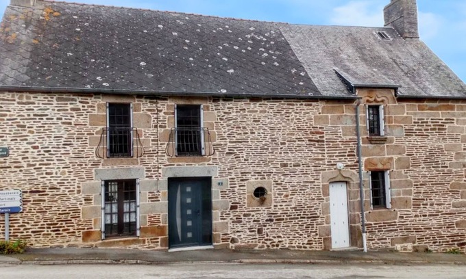 Sougeal House | Homerez - Charming House in Sougéal with Stunning Garden