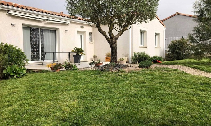 Salies House | Homerez - Charming House in Saliès with Garden of 70 m²