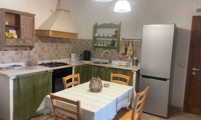 Vittoria House | Homerez - Charming House in Vittoria with Garden