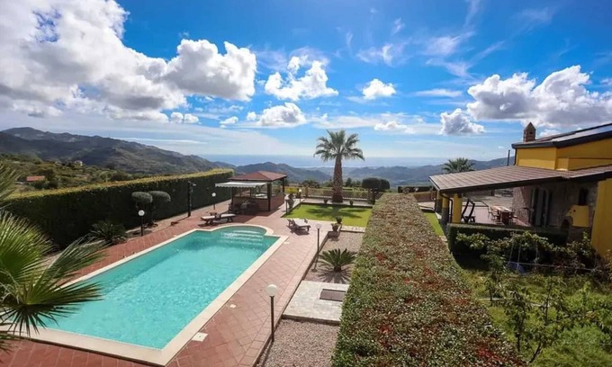 Graniti Villa | Homerez - Charming Villa in Graniti with Private Pool