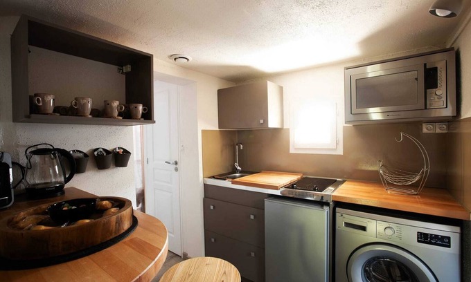 Clermont-Ferrand Apartment | Homerez - City-Centre Apt. Clermont-Ferrand