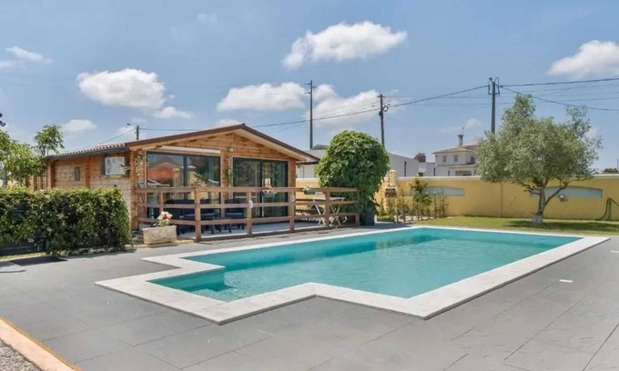 Ponte de Vagos House | Homerez - Comfortable House in Ponte de Vagos, Garden