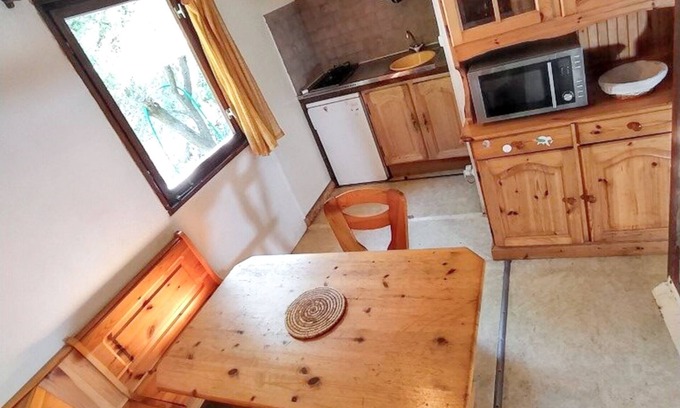 Escaro House | Homerez - Comfortable Bungalow in Escaro with Shared Pool