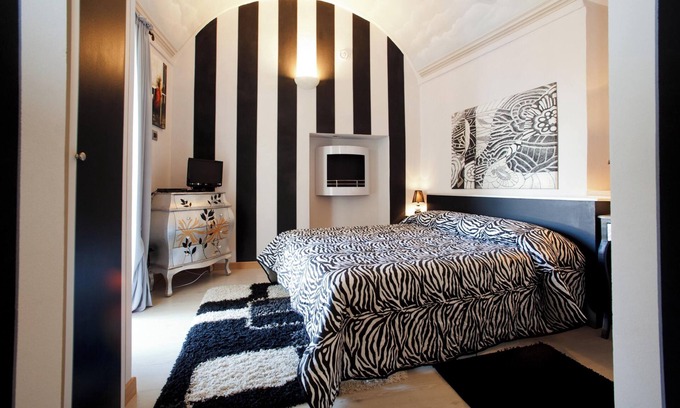 Piazza Apartment | Homerez - Comfortable studio in Piazza