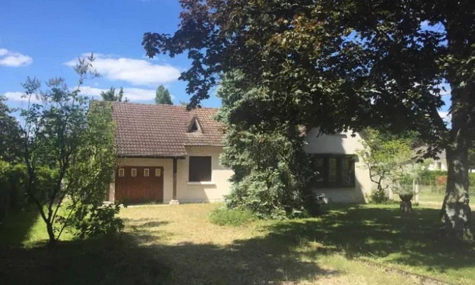 Vierzon House | Homerez - Detached House with Garden in Vierzon