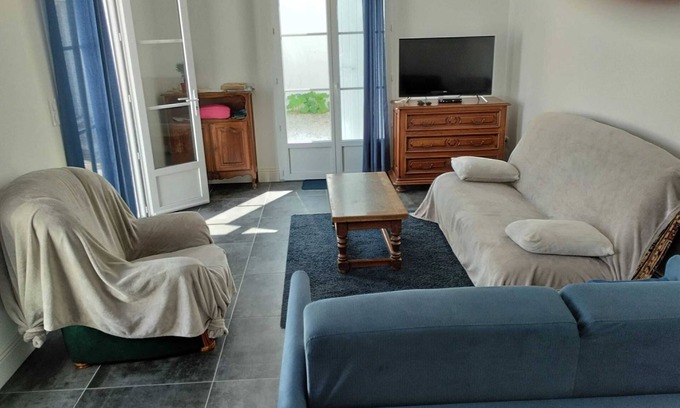 La Cotiniere House | Homerez - House in Saint-Pierre-d'Oléron