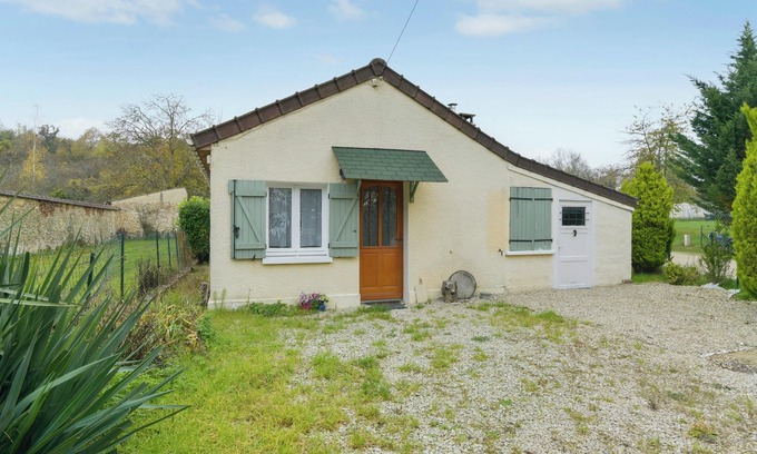 Villenauxe-la-Grande House | Homerez - House with garden in Villenauxe