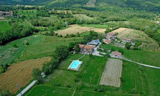 Caprese Michelangelo House | Homerez - House in Caprese Michelangelo