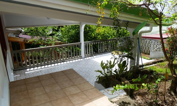 Le Lorrain House | Homerez - House 19 km away from the beach for 6 ppl. with garden at Le Lorrain