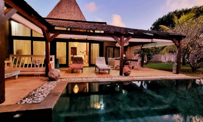 Bain Boeuf House | Homerez - House Cap Malheureux
