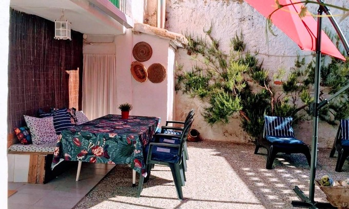 El Poyo del Cid House | Homerez - House for 6 ppl. with garden, terrace and balcony at El Poyo del Cid