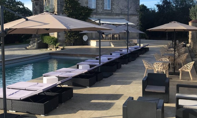 La Gaubretiere House | Homerez - House for 4 ppl. with shared pool, jacuzzi and spa at La Gaubretière