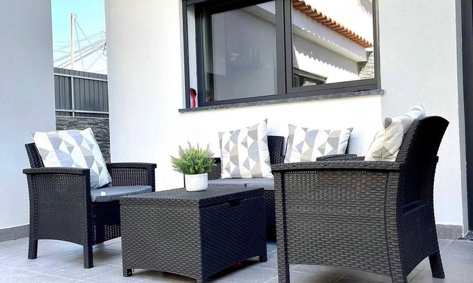 Quinta Do Conde House | Homerez - House in Quinta do Conde
