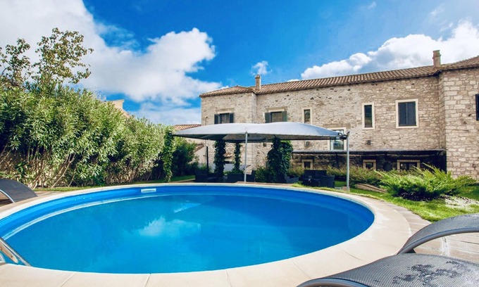 Gesturi Other | Homerez - Large manor With swimming pool